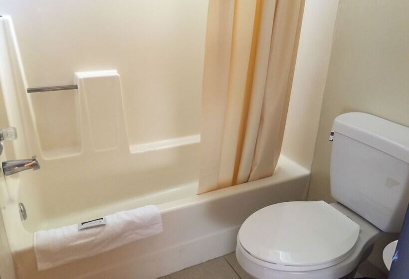 Мотель Vantage Point Inn Woodland Hills