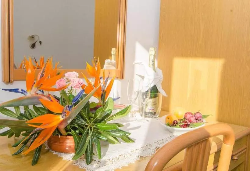 Villa Raffaela B&b
