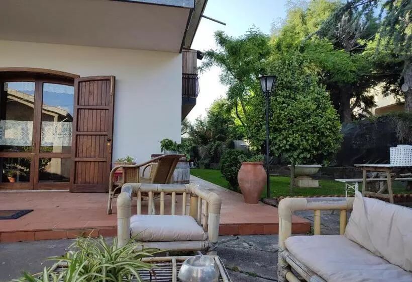 ベッドアンドブレックファースト Casa Degli Ulivi Etna