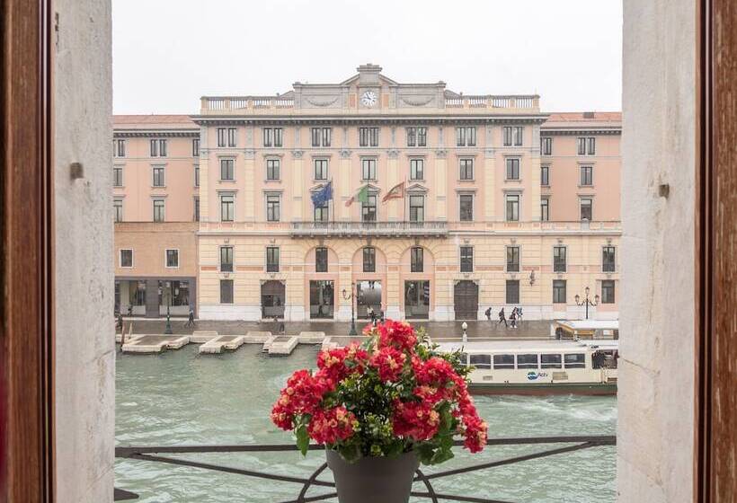 호텔 Grand Canal Suites