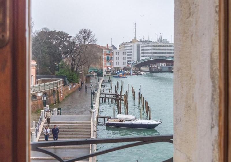 호텔 Grand Canal Suites