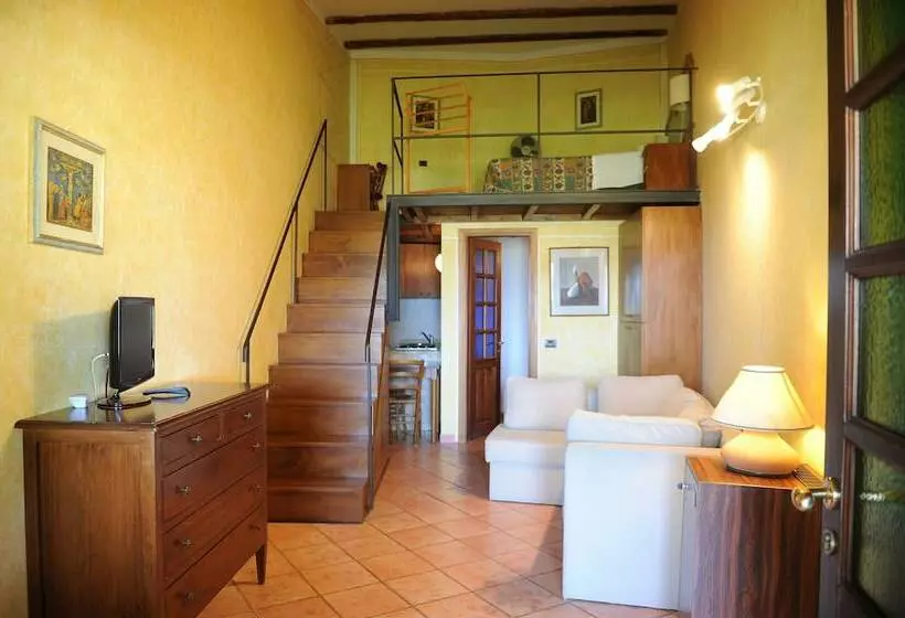 هتل Il Poggio Dei Pettirossi