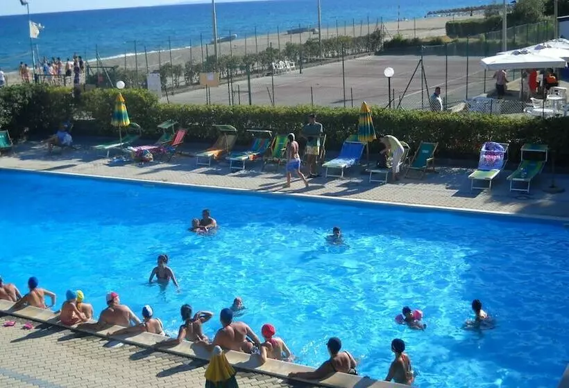 Lomakeskus Villaggio La Fenice