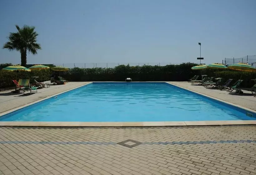 Lomakeskus Villaggio La Fenice