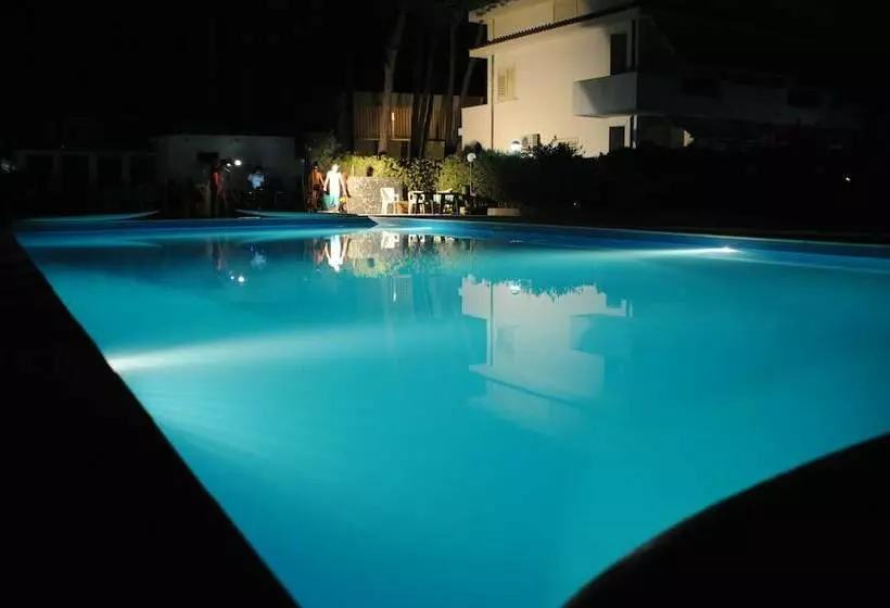 Lomakeskus Villaggio La Fenice