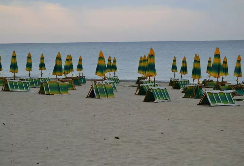 Lomakeskus Villaggio La Fenice