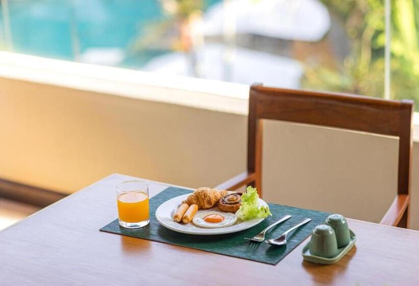 Andaman White Beach Resort Sha Plus