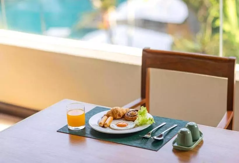 Andaman White Beach Resort Sha Plus