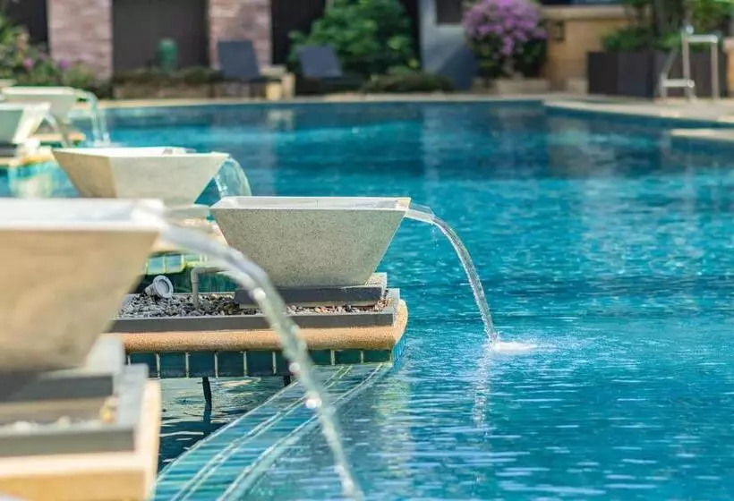 Andaman White Beach Resort Sha Plus