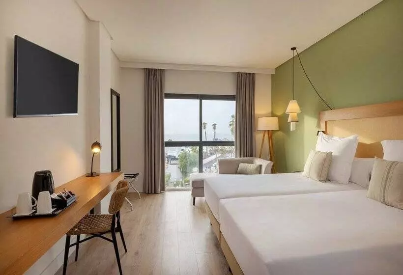 호텔 Aluasoul Costa Adeje New Opening