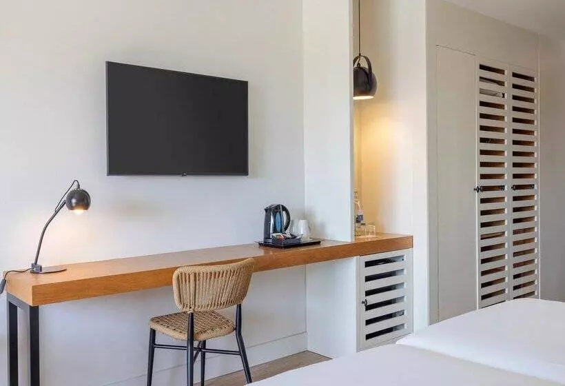 ホテル Aluasoul Costa Adeje   New Opening