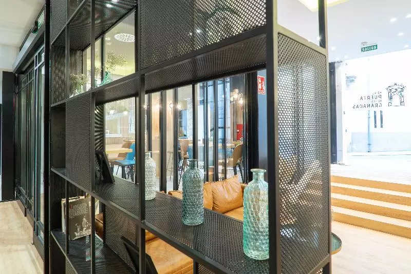 هتل Boutique Puerta De Las Granadas