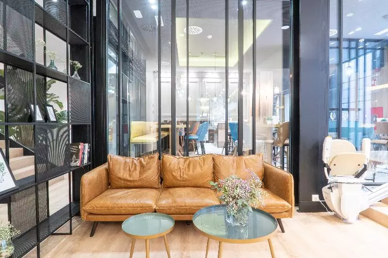 هتل Boutique Puerta De Las Granadas