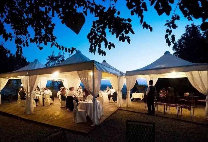 ホテル Castello Di Leonina Relais Adults Only