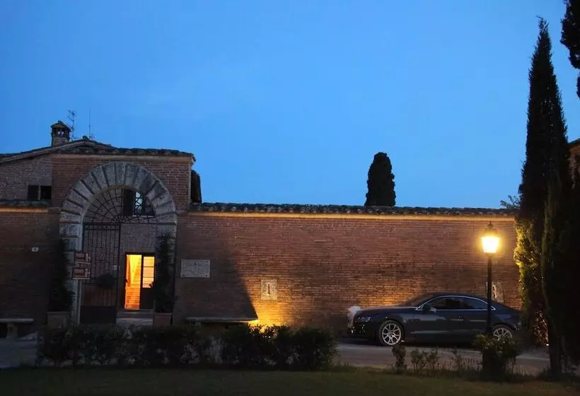 ホテル Castello Di Leonina Relais Adults Only