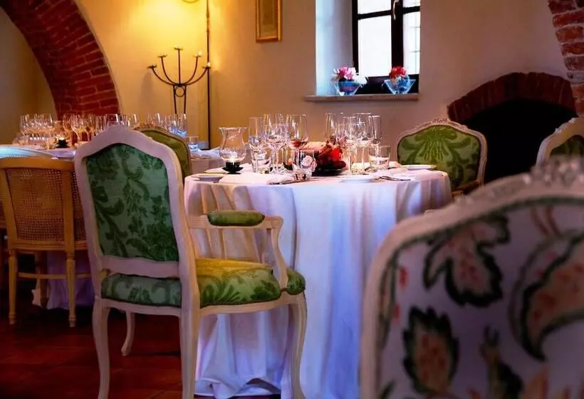 ホテル Castello Di Leonina Relais Adults Only