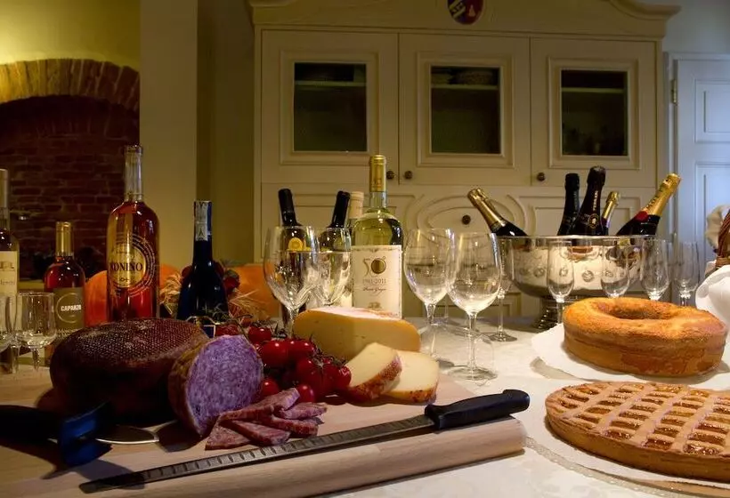 ホテル Castello Di Leonina Relais Adults Only