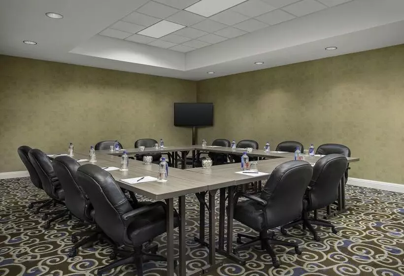 ホテル Doubletree By Hilton Chicago O Hare Airport  Rosemont