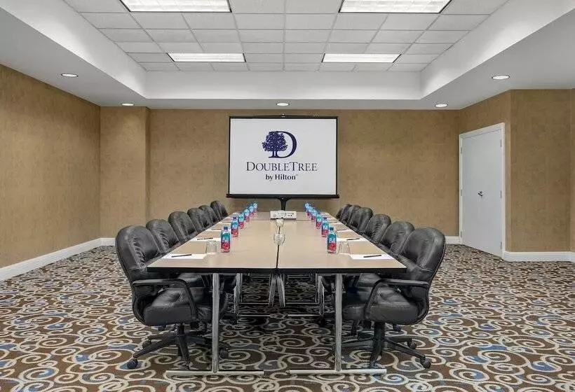 ホテル Doubletree By Hilton Chicago O Hare Airport  Rosemont