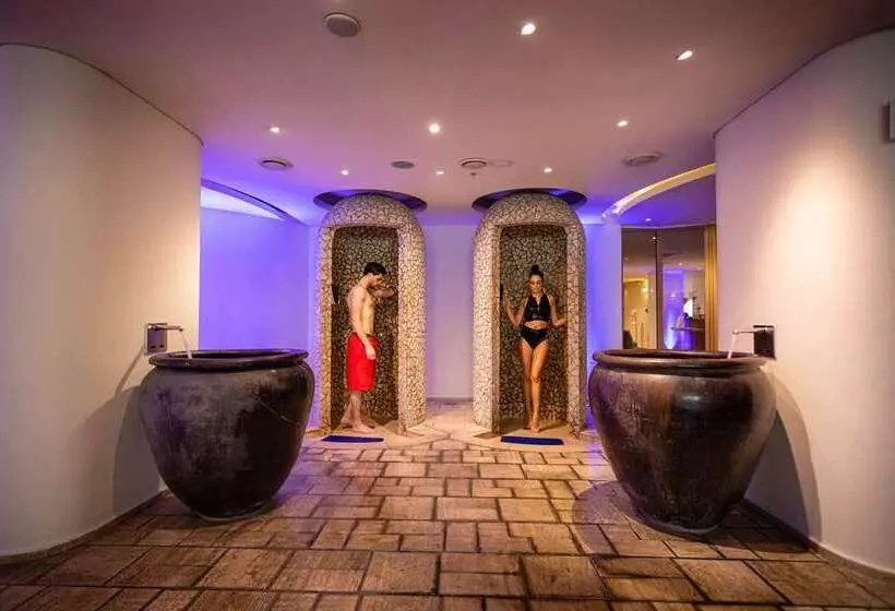 هتل Hilton Nicosia