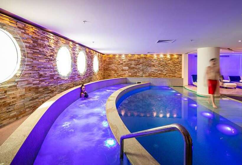 هتل Hilton Nicosia