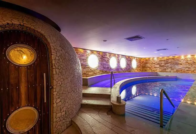 هتل Hilton Nicosia