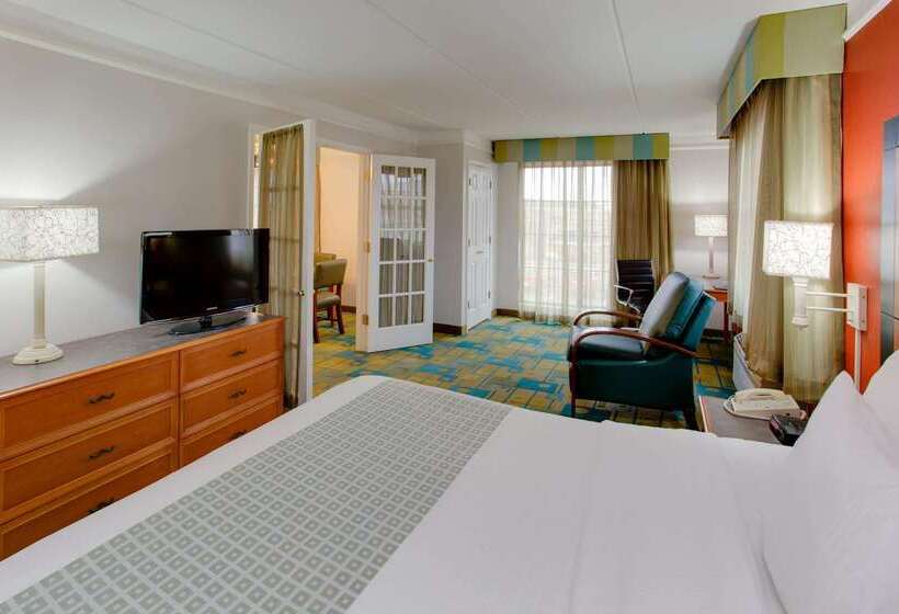 فندق La Quinta Inn By Wyndham Pittsburgh Airport