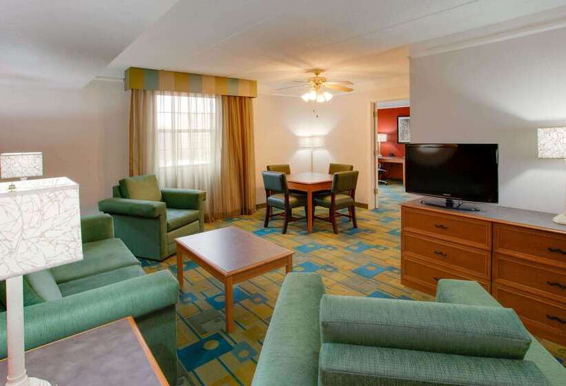 فندق La Quinta Inn By Wyndham Pittsburgh Airport