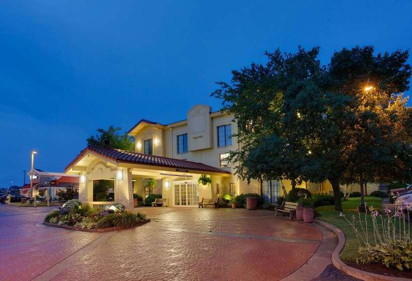 فندق La Quinta Inn By Wyndham Pittsburgh Airport