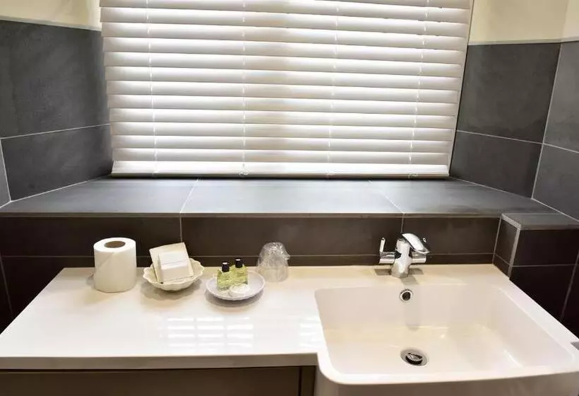 בית מלון כפרי Royal Oxford