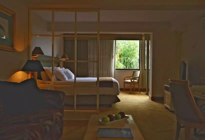 هتل Suites Del Bosque