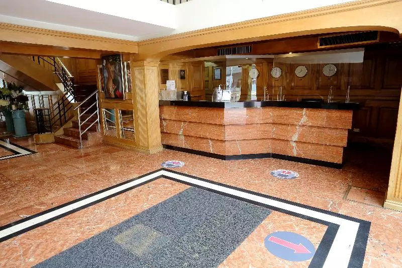 هتل Suites Del Bosque