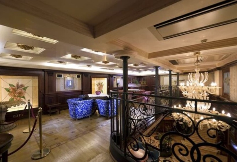 هتل Suites Torre Dell Orologio