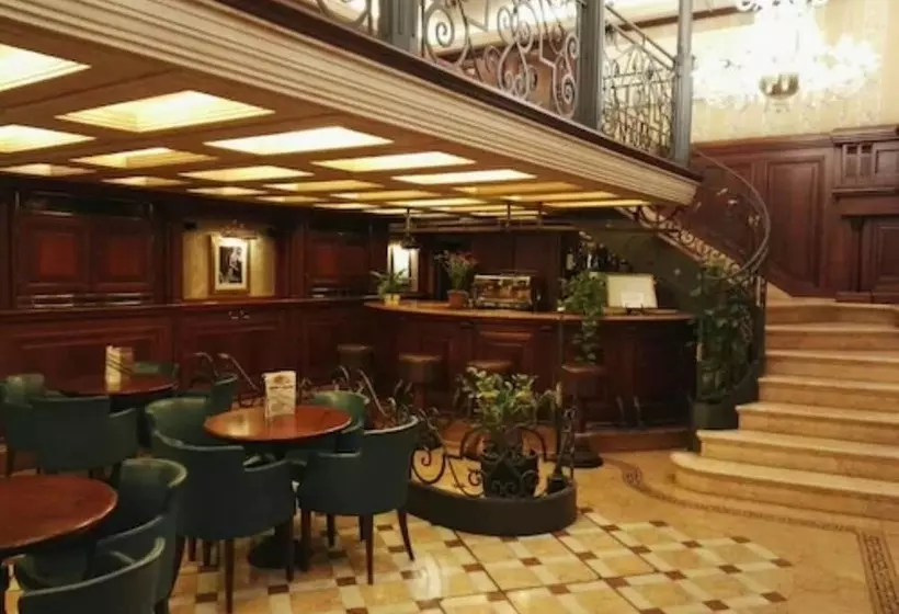 هتل Suites Torre Dell Orologio