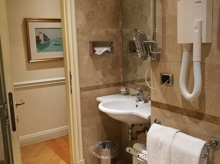 هتل Suites Torre Dell Orologio