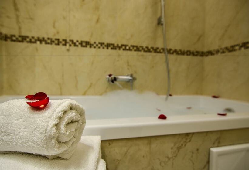 هتل Suites Torre Dell Orologio