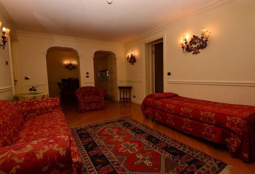 هتل Suites Torre Dell Orologio