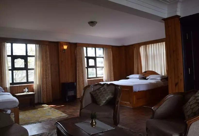 هتل The Fort Resort