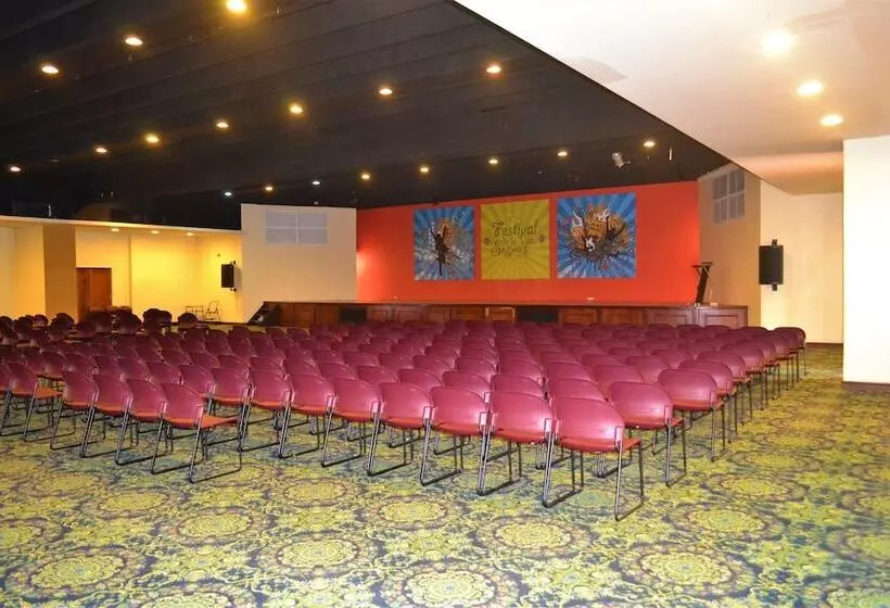 Отель Victorian House