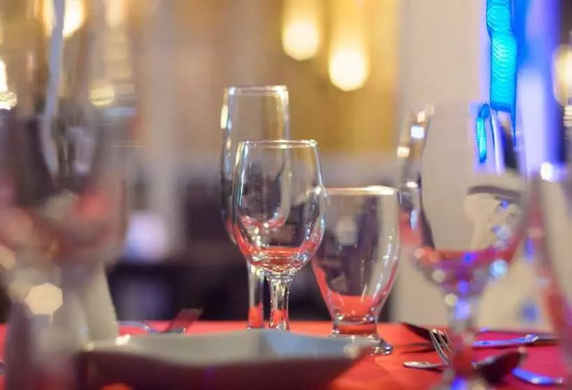 Отель Victorian House