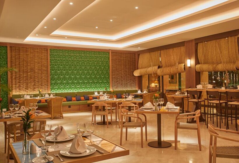 Secrets Bahía Real Resort & Spa - Adults Only