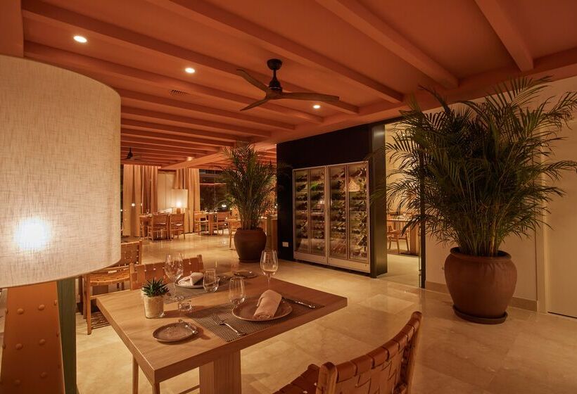 Secrets Bahía Real Resort & Spa - Adults Only