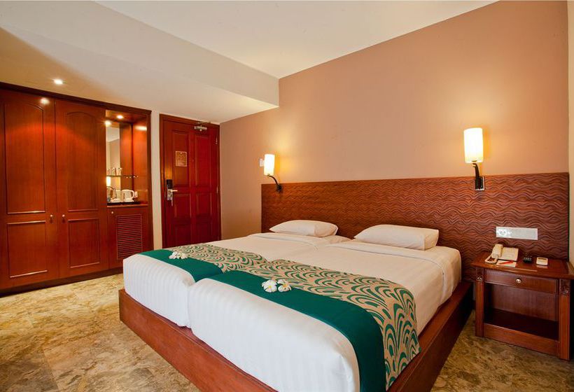 هتل White Rose Kuta Resort  Villas & Spa