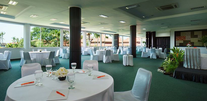 هتل White Rose Kuta Resort  Villas & Spa