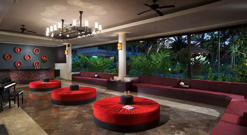 هتل White Rose Kuta Resort Villas & Spa