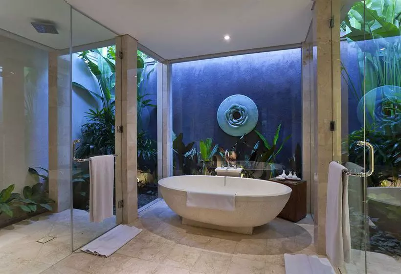 هتل White Rose Kuta Resort Villas & Spa