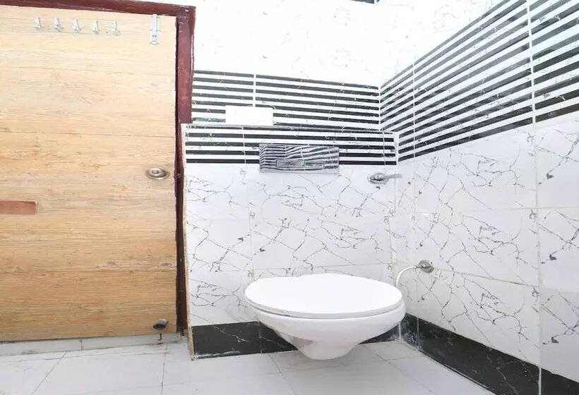 هتل Aakash Bika Guest House By Oyo Rooms