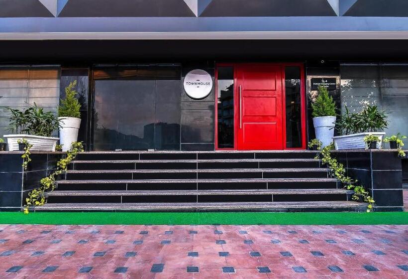 هتل Oyo Townhouse 051 Lal Kothi