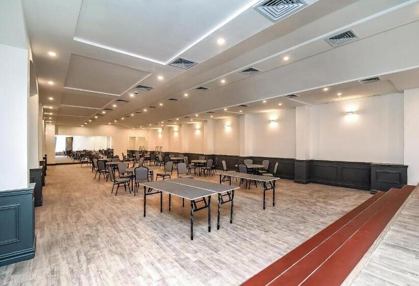 هتل Oyo Townhouse 051 Lal Kothi