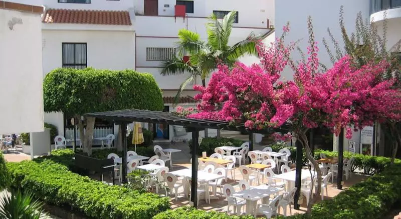 Apartamentos Hg Cristian Sur